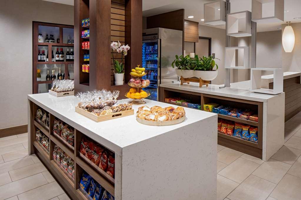 Hyatt House New Orleans Downtown Hotel Interior photo